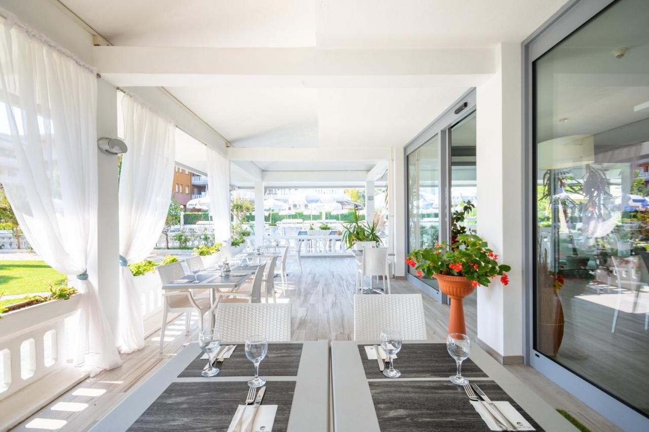Hotel Al Cigno Lignano Sabbiadoro Exterior foto
