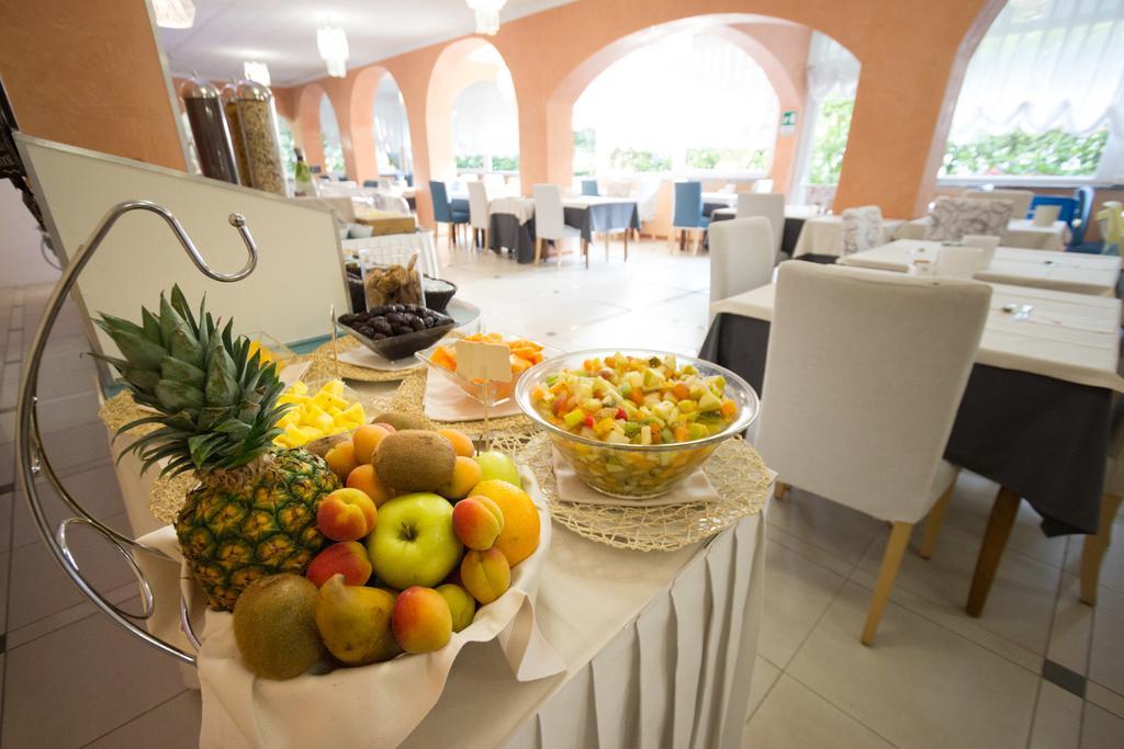 Hotel Al Cigno Lignano Sabbiadoro Exterior foto