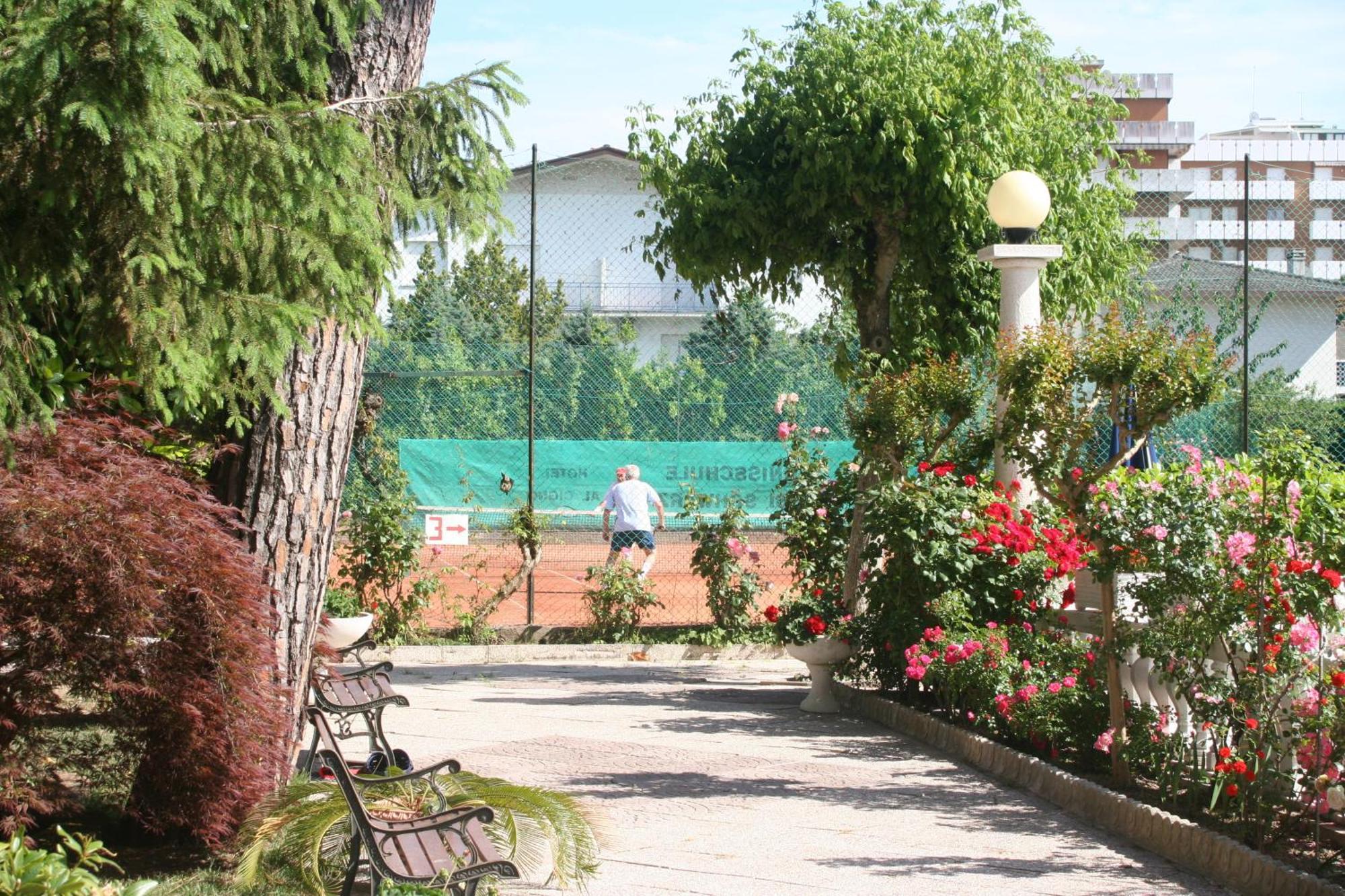 Hotel Al Cigno Lignano Sabbiadoro Exterior foto